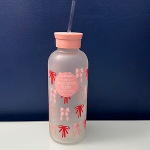 NWT OCS Design Glass Bow Waterbottle